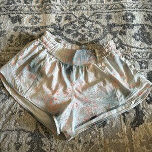 Lululemon Hotty Hot Short